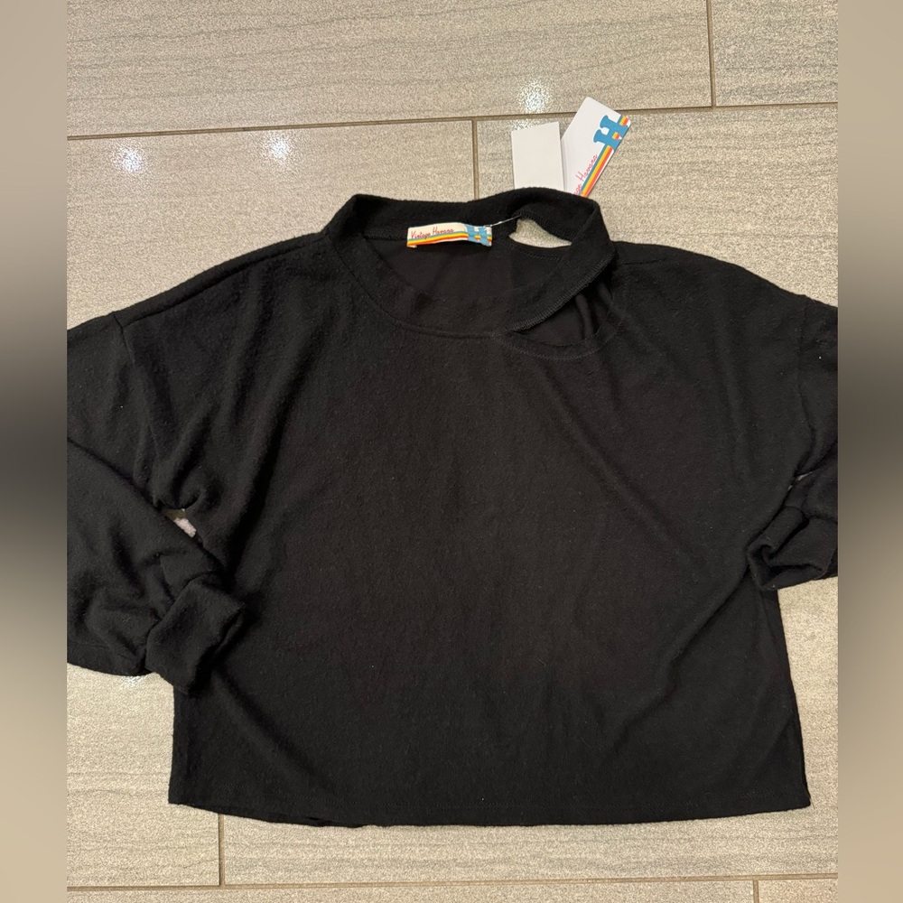 Vintage Havana BRAND NEW long sleeve cut out shoulder  shirt size girls XL